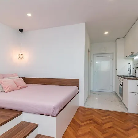 Floor Modern With Incredible Views Апартаменты Пула