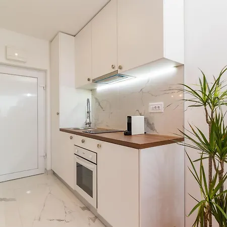 Floor Modern With Incredible Views