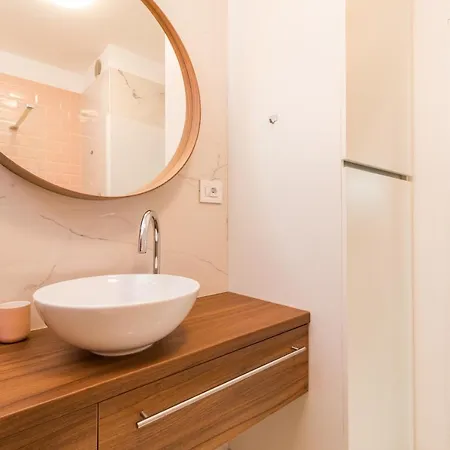 Апартаменты Floor Modern With Incredible Views Пула